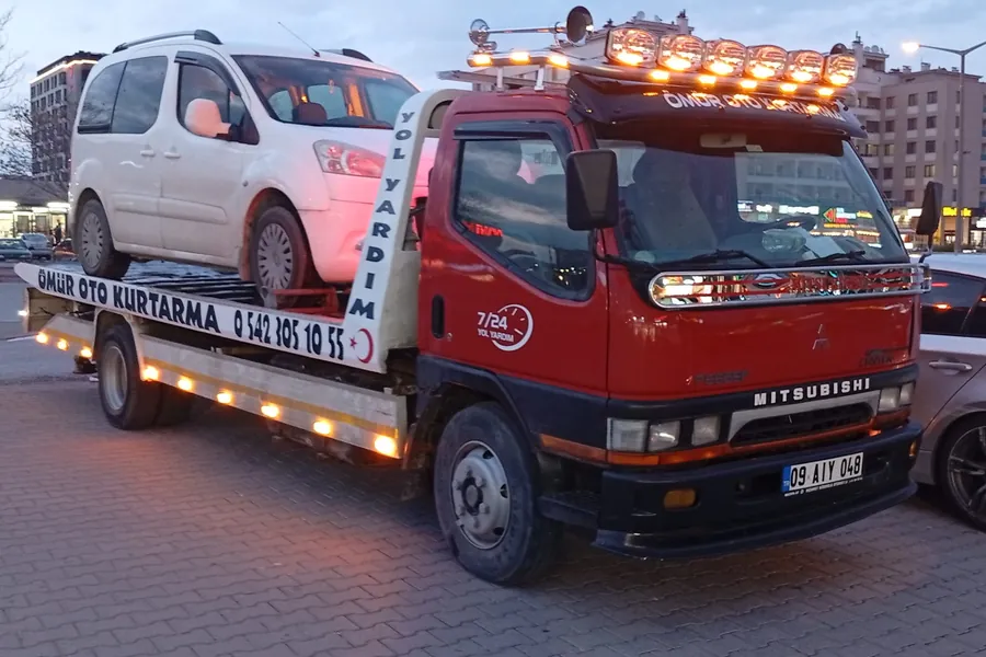 Ömür Oto Kurtarma şehir içi oto çekici hizmeti