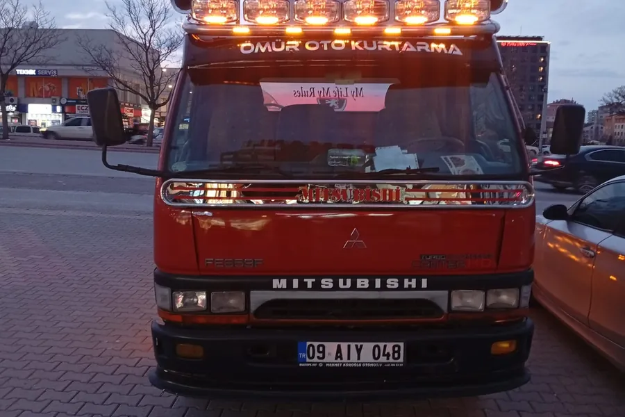 Ömür Oto Kurtarma çekici ön görünüm